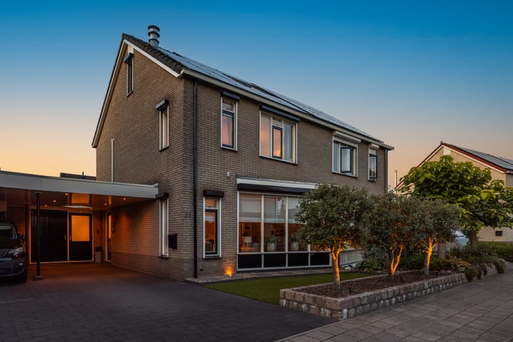 Boterbloem 16 in Haaksbergen foto