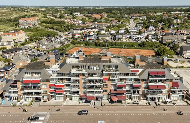 Boulevard 45 in Egmond aan Zee foto