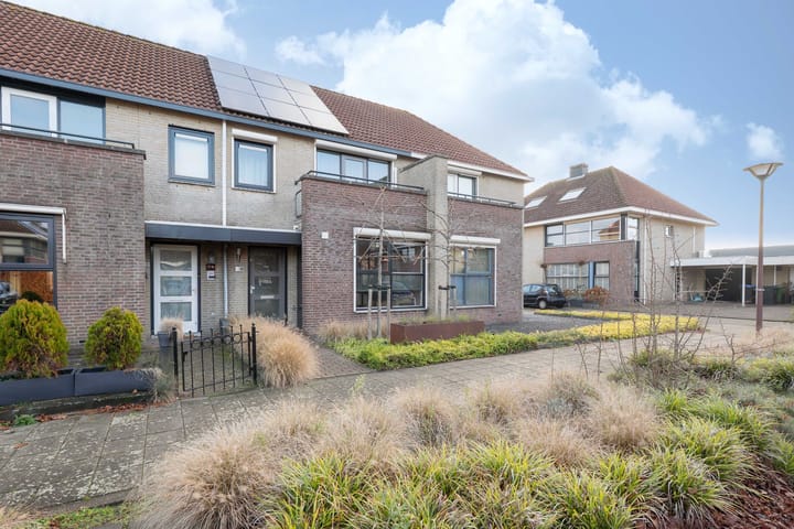 Bovenstraat-Erf 19 in Hoeven foto