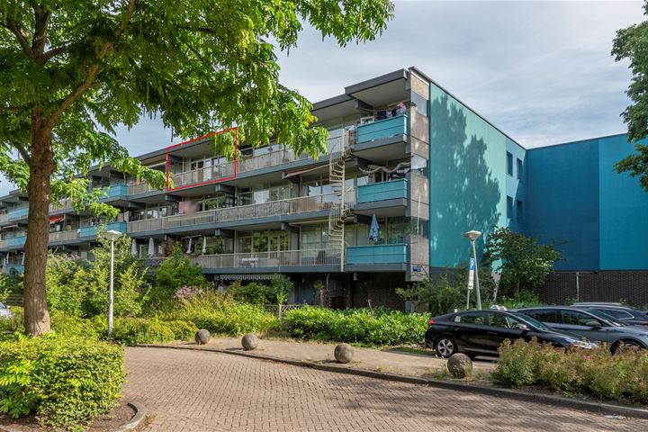 Bramzeilhof 88 in Amsterdam foto