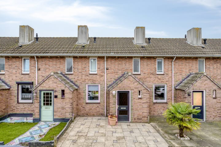 Brantstraat 27 in Helmond foto