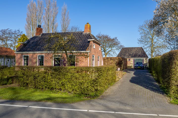 Breede 8 in Warffum foto