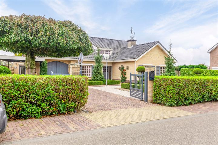 Bremstraat 105B in St. Willebrord foto