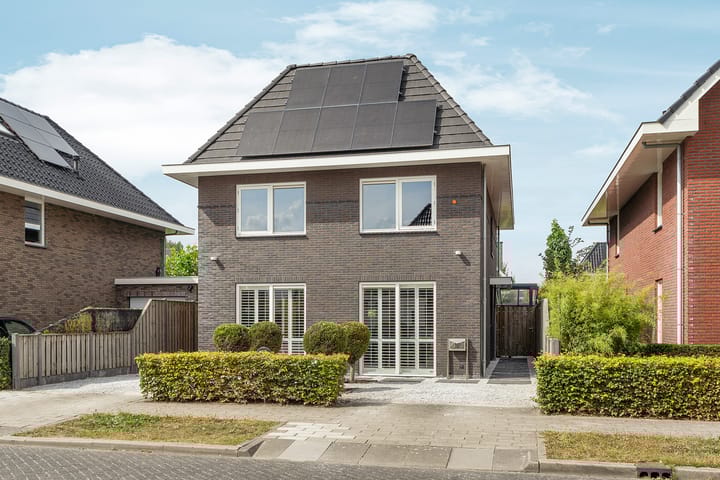 Brikzeil 16 in Almere foto