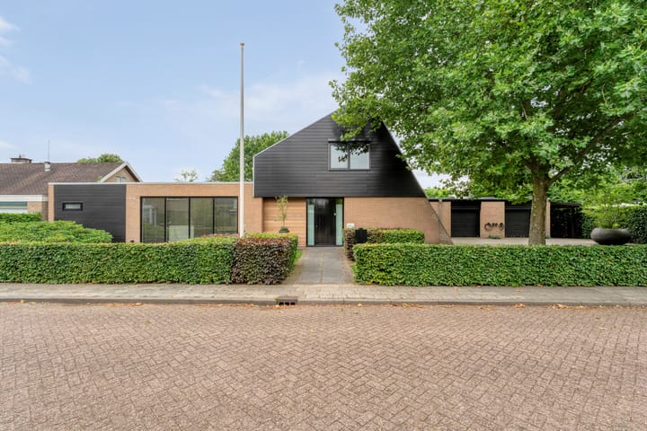 Brinkstraat 18 in Hardenberg foto