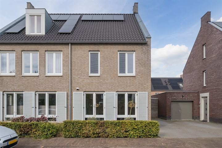 Broekbeemd 15 in Best foto