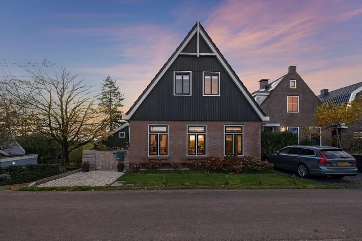 Foto van woning Broekermeerdijk 30C, Watergang