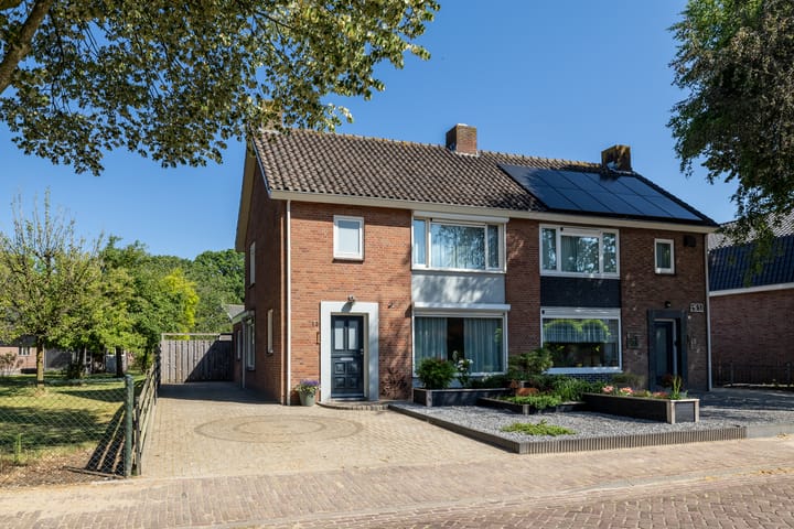 Broekstraat 13 in Molenschot foto