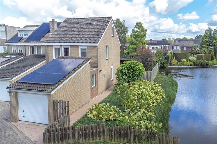 Bruggenrijt 1 in Tilburg foto