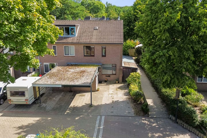 Brugwachtershoeve 17 in Apeldoorn foto