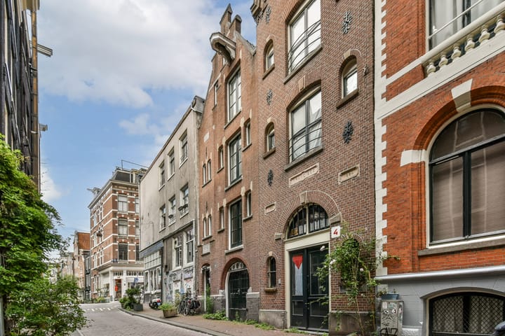 Buiten Vissersstraat 6 in Amsterdam foto