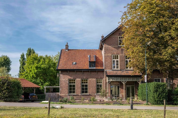 Buitenkade 1 in Hank foto