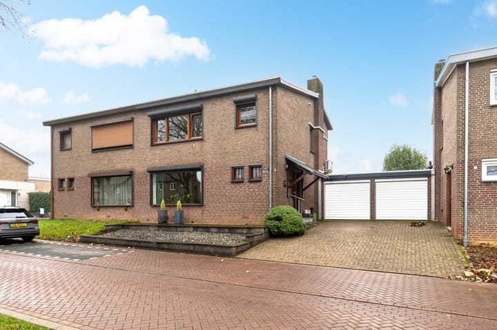 Bungestraat 9 in Landgraaf foto