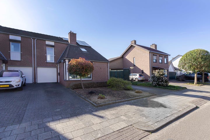 Burchtstraat 36 in Bunde foto