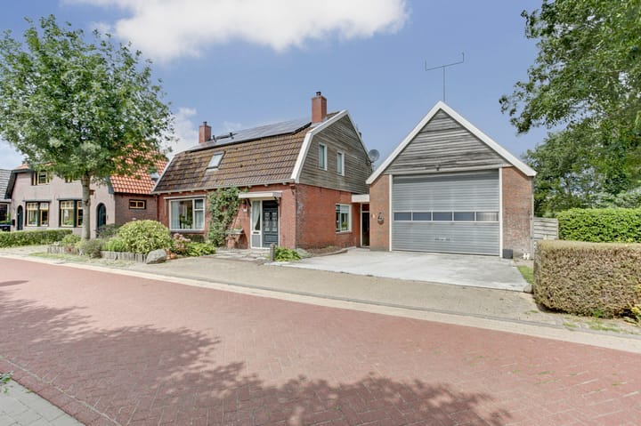 Buren 4 in Ferwoude foto