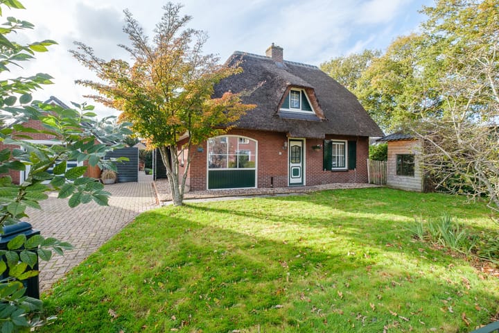 Burg.Bosch Bruiststraat 37 in Nieuwleusen