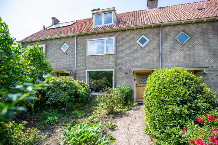 Burg v d Weijerstraat 20 in Bunnik