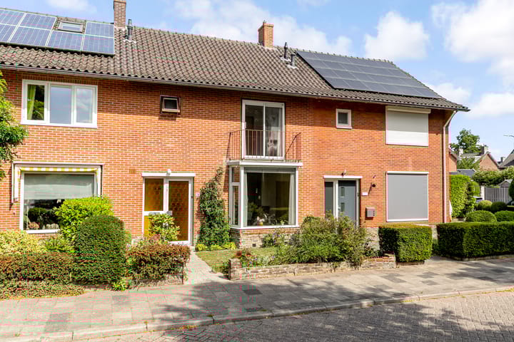 Burg v d Weijerstraat 21 in Bunnik foto