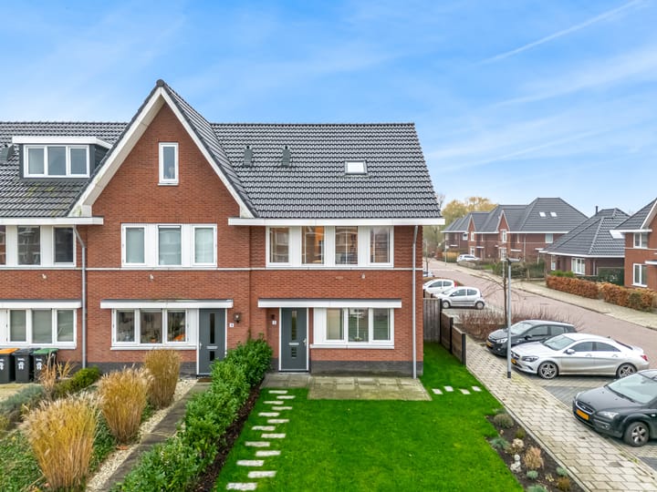 Burgemeester Avisstraat 2 in Midwoud