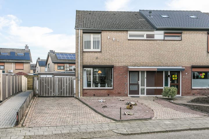 Burgemeester Boschstraat 48 in Schinveld foto