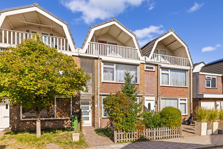 Burgemeester Bratstraat 34 in Oostzaan foto