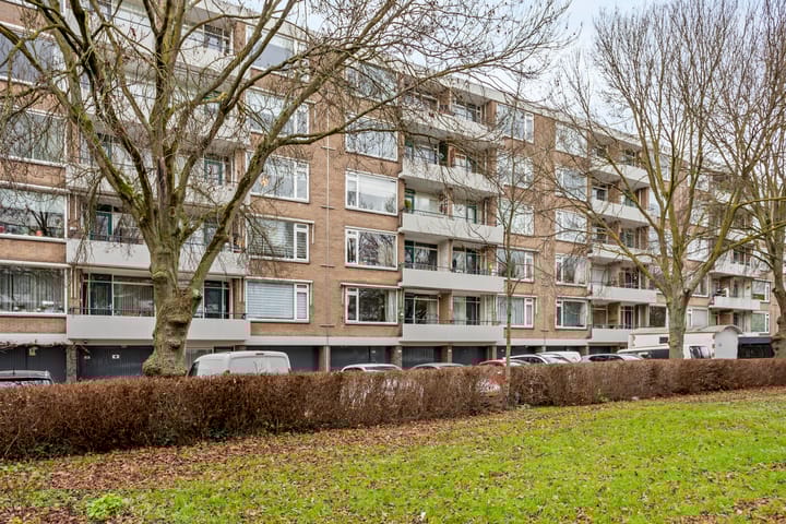 Burgemeester Caan van Necklaan 434 in Leidschendam foto