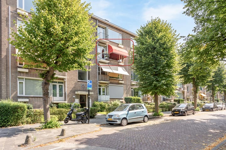 Burgemeester Elsenlaan 27 in Rijswijk foto