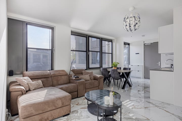 Burgemeester Elsenlaan 323-F004 in Rijswijk foto