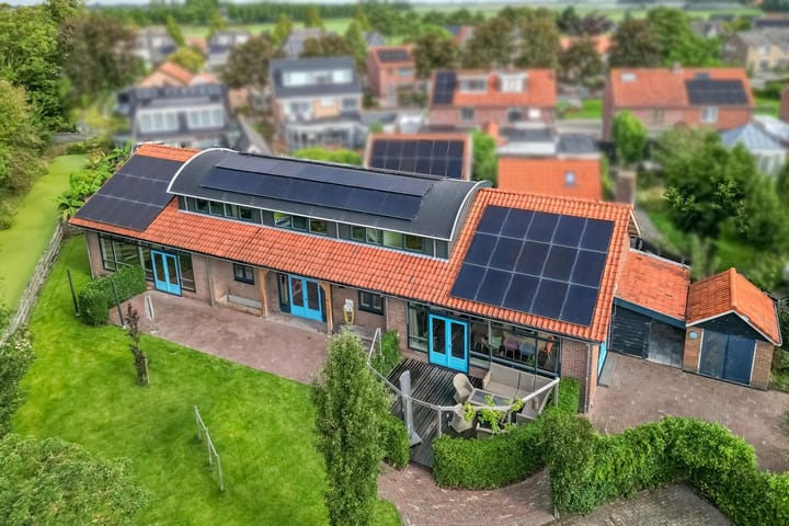 Burgemeester Hoogenboomlaan 11 in Hoogwoud foto