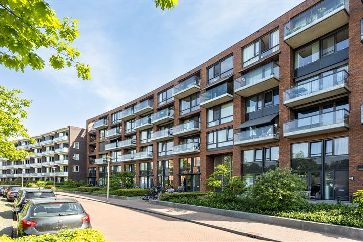 Burgemeester Jhr. Quarles van Uffordlaan 317 in Apeldoorn foto