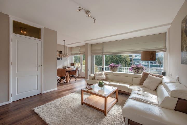 Burgemeester Keijzerlaan 114 in Leidschendam foto