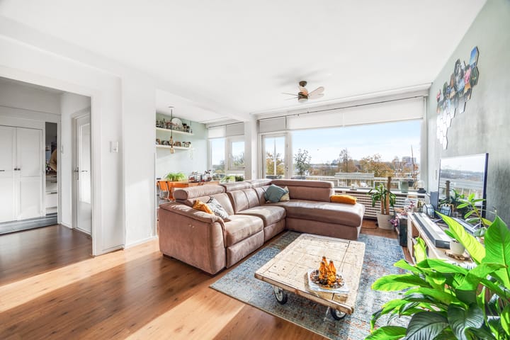 Burgemeester Keijzerlaan 193 in Leidschendam foto