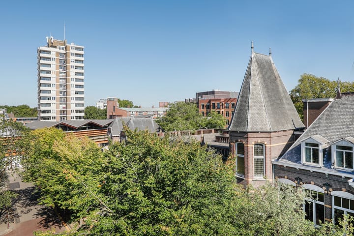 Burgemeester Loeffplein 23 in 's-Hertogenbosch foto