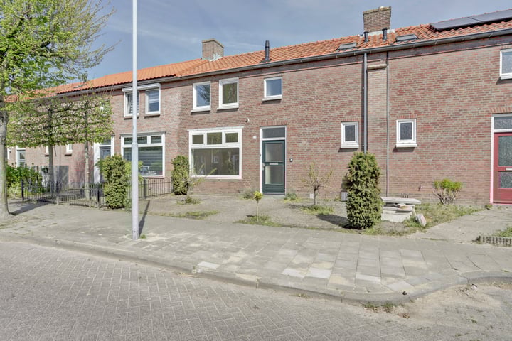 Burgemeester Rensstraat 23 in Goirle foto