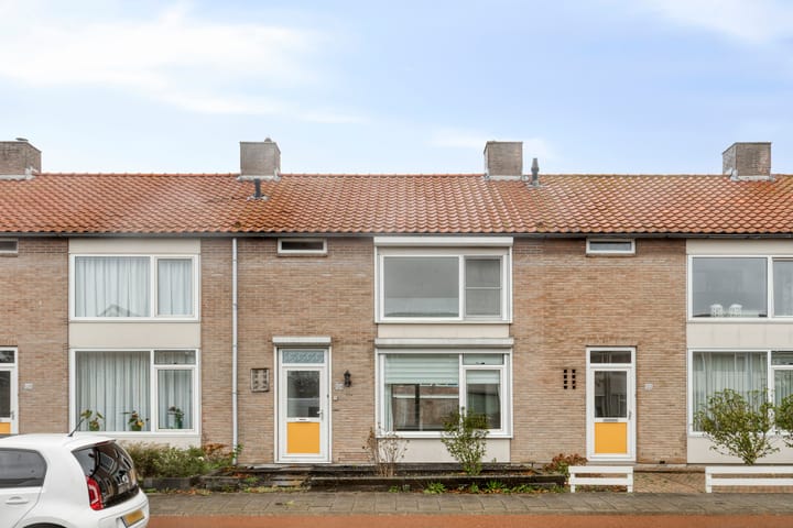 Burgemeester Stemerdinglaan 124 in Oost-Souburg foto