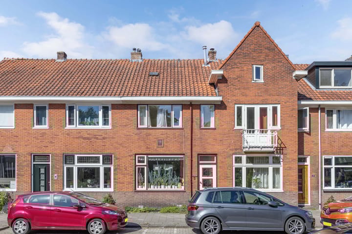 Burgemeester Ter Laanplantsoen 3 in Zaandam foto