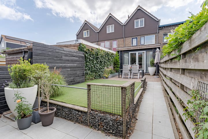 Burgemeester Trooststraat 107 in Waddinxveen foto