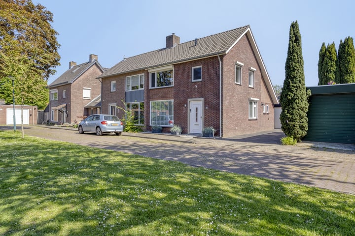 Burgemeester van der Weidenlaan 56 in Beek en Donk foto