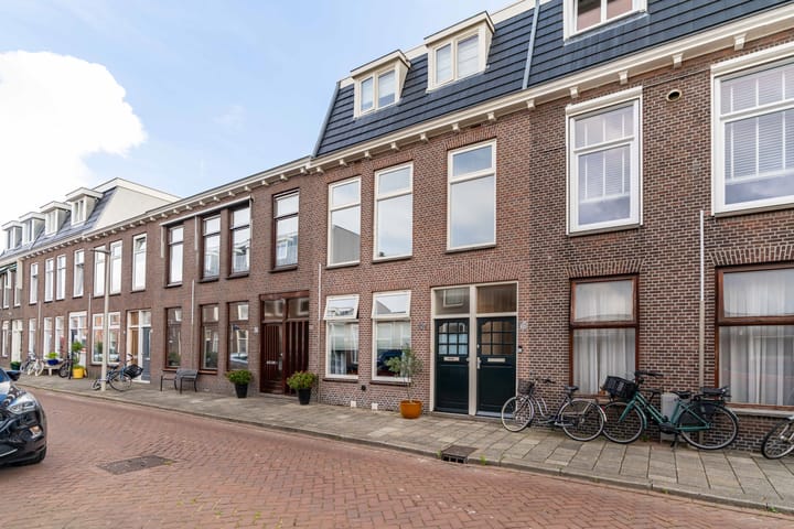 Burgemeester van der Werffstraat 121 in 's-Gravenhage foto