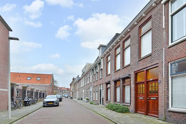 Burgemeester van der Werffstraat 165 in 's-Gravenhage foto
