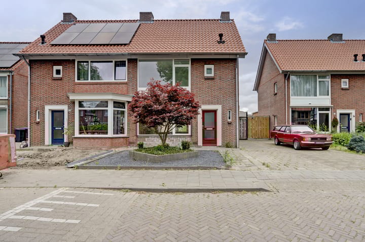 Burgemeester van Gorpstraat 12 in Goirle foto