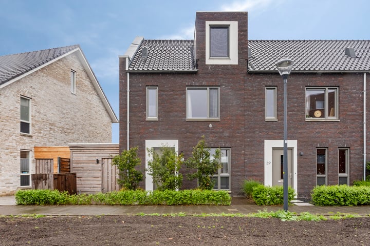 Burgemeester Verdaasdonkstraat 37A in Teteringen foto