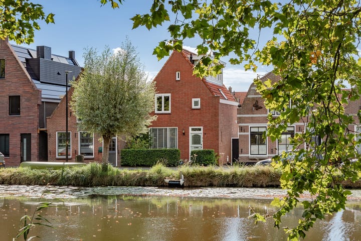 Burgemeester Versteeghsingel 16a in Edam foto