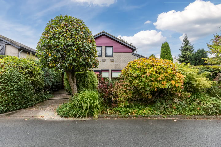 Burgemeester Vlaklaan 17 in Hooge Zwaluwe foto