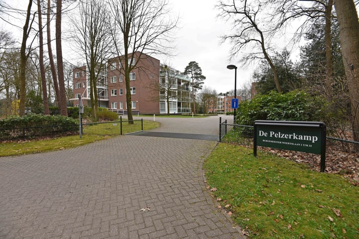 Burgemeester Weertslaan 8 in Epe foto