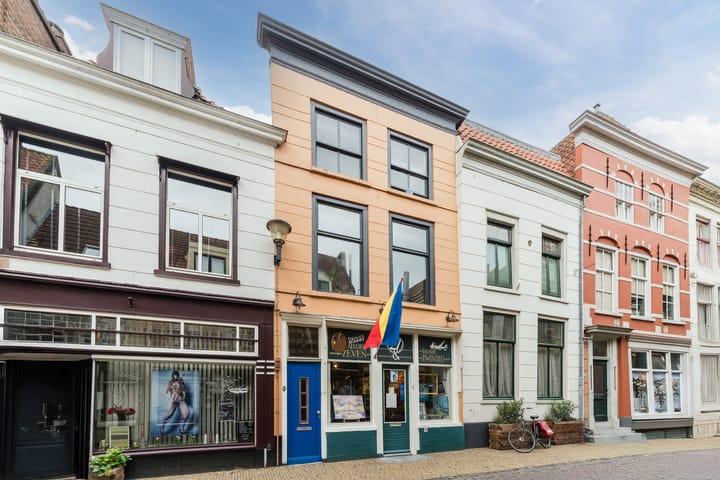 Burgstraat 25 in Gorinchem foto