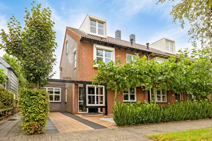 Buziaulaan 55 in Beverwijk