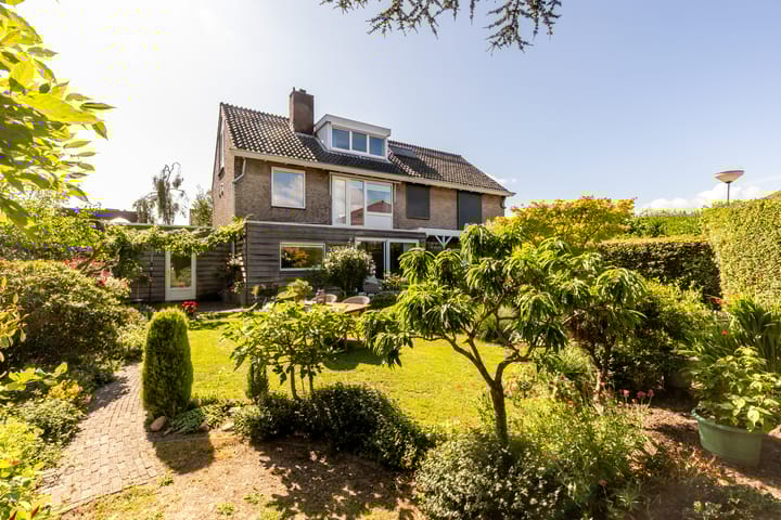 C. Barendregtlaan 13 in Rhoon foto