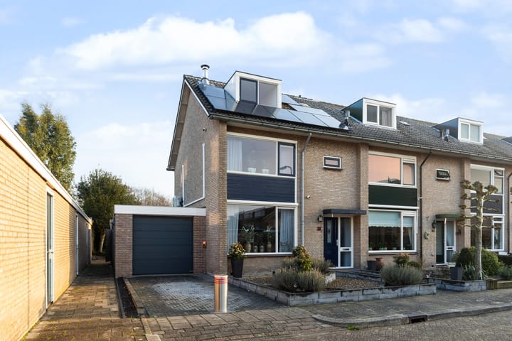 Carmenstraat 28 in Apeldoorn foto