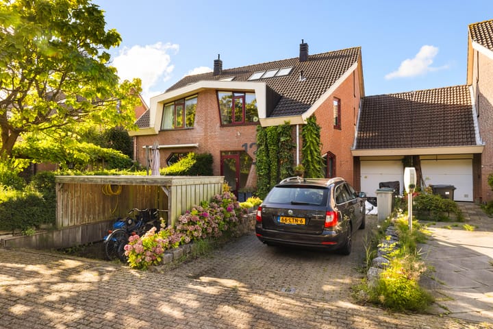 Caro van Eycksingel 13 in Hoofddorp